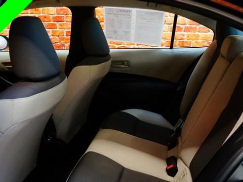 Used 2023 Toyota Corolla LE FWD image 29