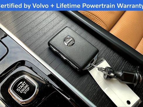 Used 2024 Volvo XC90 B6 Ultimate w/ Lounge Package image 13
