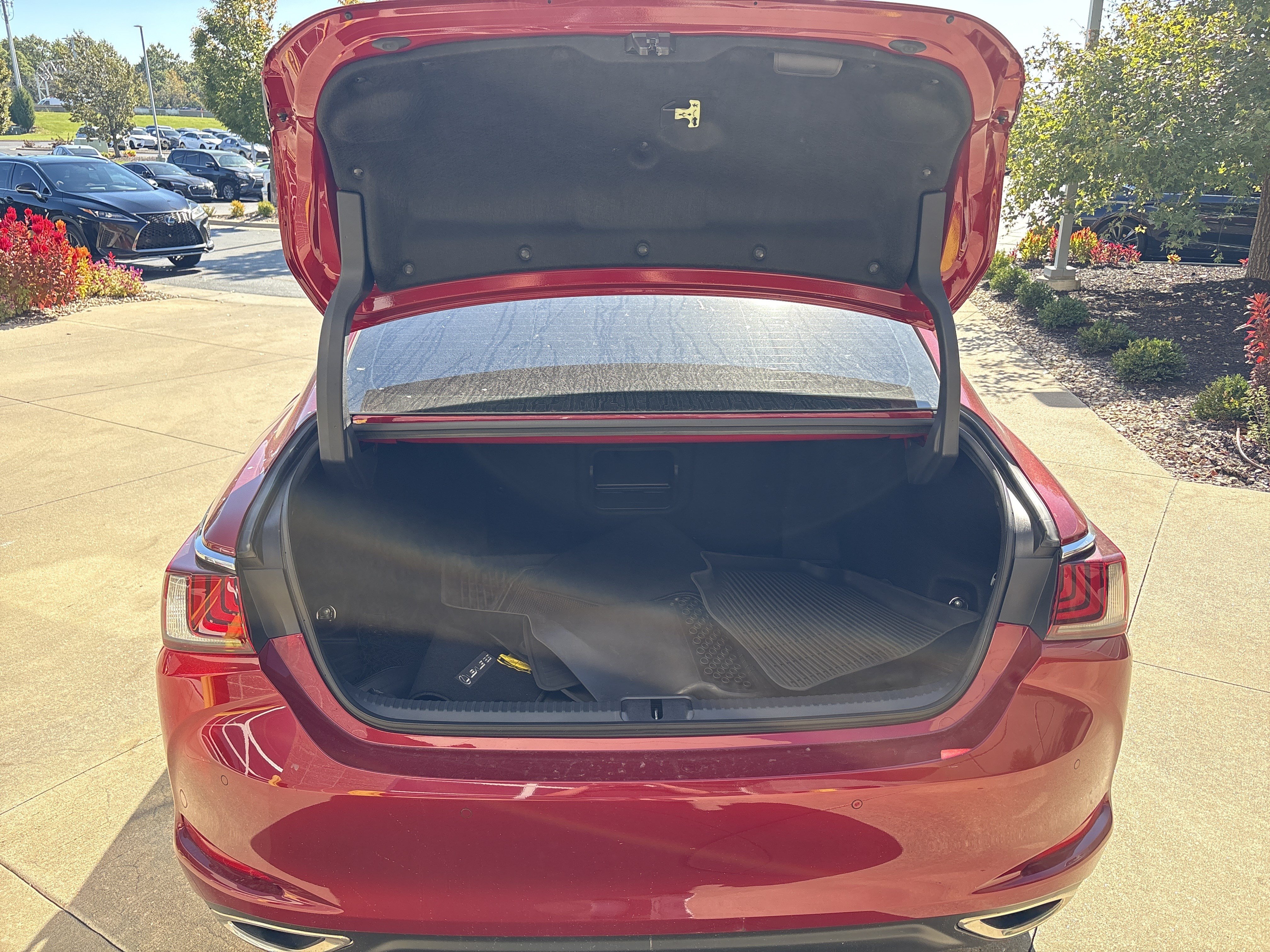 Used 2025 Lexus ES 350 w/ Premium Package FWD image 32