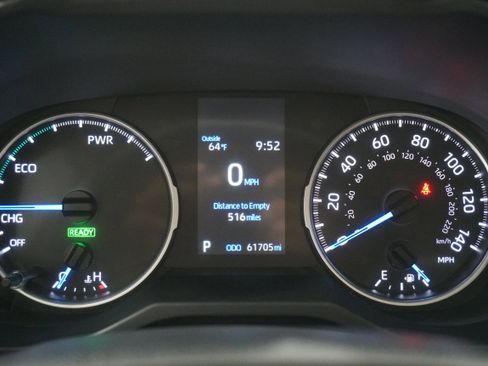 Used 2022 Toyota RAV4 LE image 15