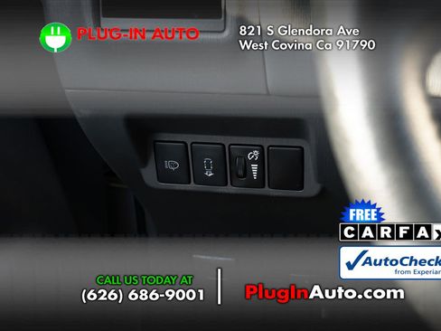 Used 2013 Toyota Prius V Five image 24