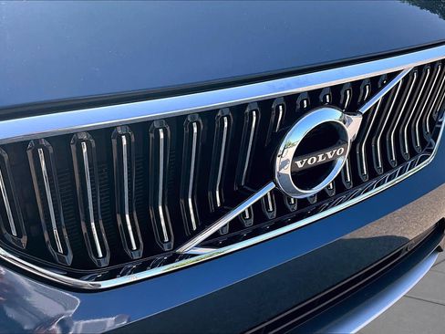 Used 2021 Volvo XC40 T4 Inscription w/ Protection Package FWD image 32