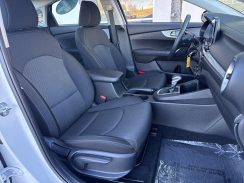 Used 2024 Kia Forte LXS image 11