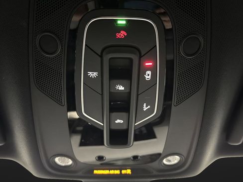 Used 2023 Audi Q5 e Prestige w/ Prestige Package image 26