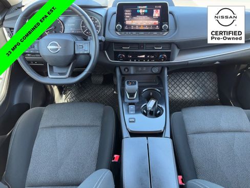 Certified 2025 Nissan Rogue SV FWD image 12