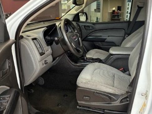 Used 2015 GMC Canyon 2WD Crew Cab w/ Convenience Package image 14