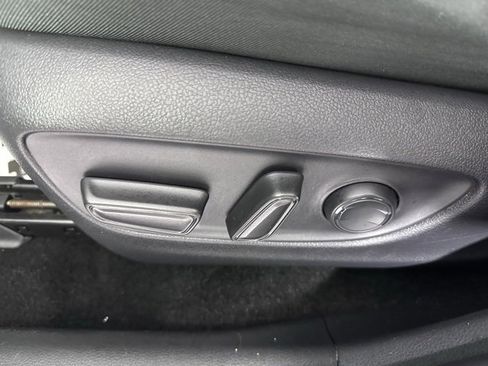 Used 2019 Toyota RAV4 XLE image 24