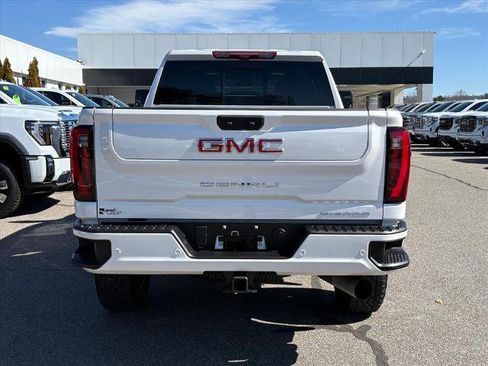 Certified 2025 GMC Sierra 3500 Denali w/ Denali Reserve Package image 5