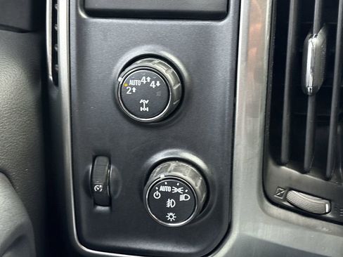 Certified 2018 Chevrolet Silverado 1500 LT w/ All Star Edition image 34