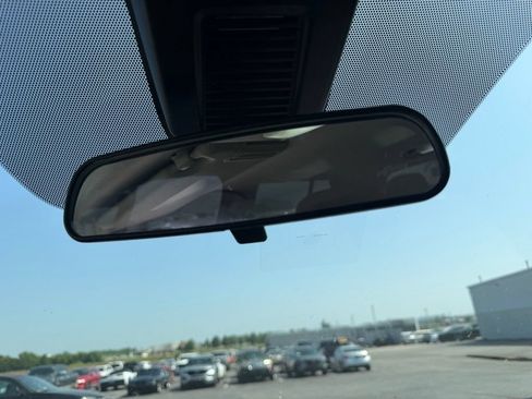 Used 2023 Nissan Kicks SV FWD image 21