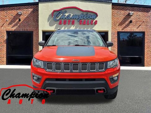 Used 2017 Jeep Compass Trailhawk w/ Leather Interior Group AWD/4WD image 7