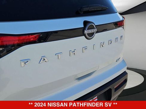 Used 2024 Nissan Pathfinder SV FWD image 11