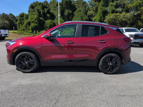 Used 2024 Buick Encore GX Sport Touring image 3