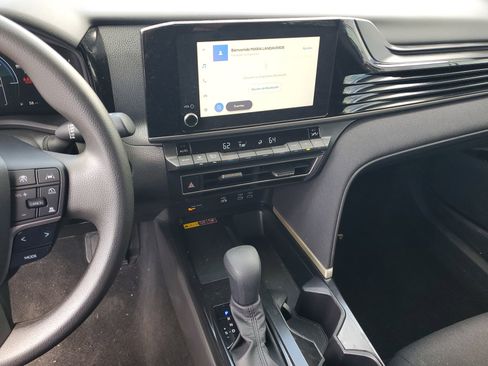 Used 2025 Toyota Camry LE image 19