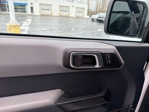 Used 2023 Ford Bronco Big Bend w/ Sasquatch Package image 12