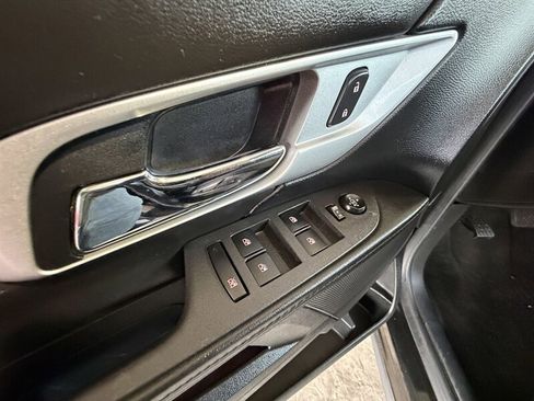 Used 2016 GMC Terrain SLE image 16