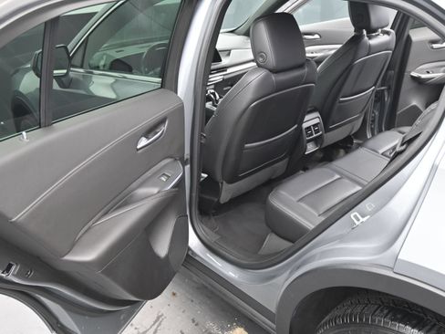Used 2024 Cadillac XT4 Premium Luxury FWD image 15