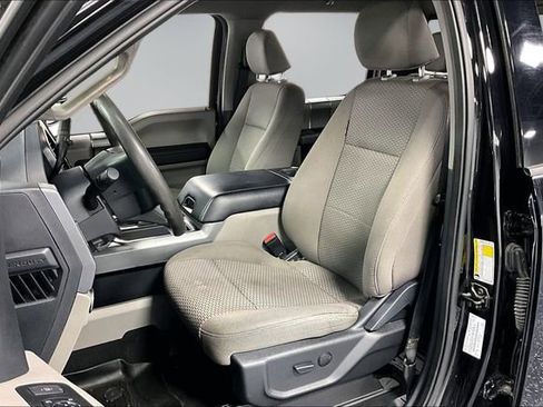 Used 2022 Ford F250 XLT w/ XLT Premium Package AWD/4WD image 19