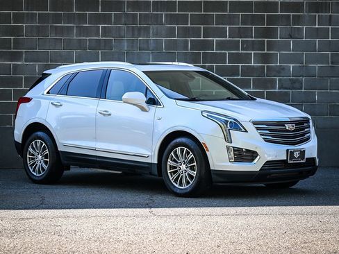 Used 2019 Cadillac XT5 Luxury FWD image 2