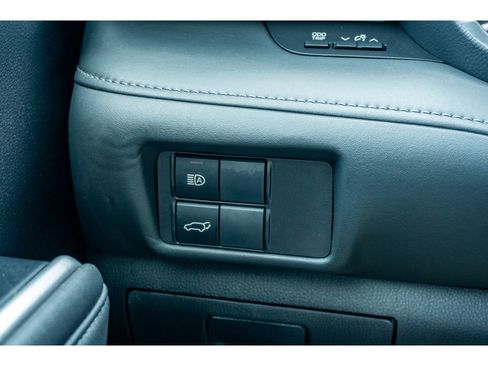 Used 2022 Toyota Highlander XLE image 29