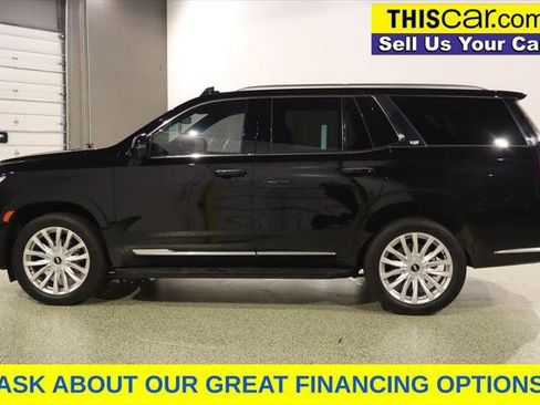 Used 2023 Cadillac Escalade Luxury RWD image 5