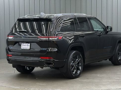 Used 2023 Jeep Grand Cherokee 30th Anniversary AWD/4WD image 5