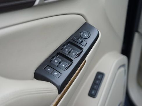 Used 2017 GMC Yukon Denali w/ Open Road Package RWD image 30