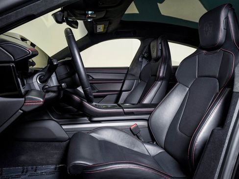 Certified 2024 Porsche Taycan GTS image 5