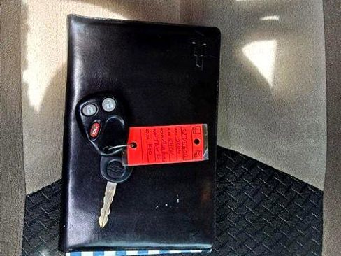 Used 2004 Chevrolet Avalanche Z71 w/ Preferred Equipment Group image 17