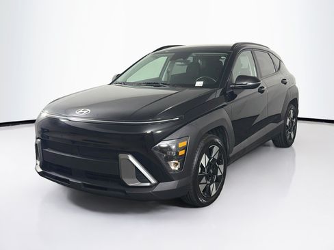 Used 2025 Hyundai Kona SEL FWD image 3