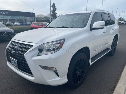 Used 2017 Lexus GX 460 image 4