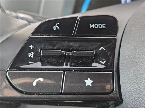 Used 2025 Hyundai Elantra Sport FWD image 24