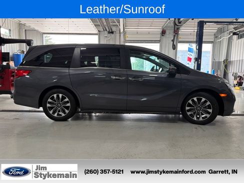 Used 2023 Honda Odyssey EX-L image 12
