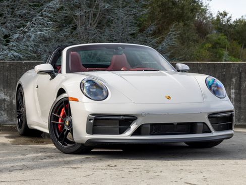 Used 2024 Porsche 911 Targa 4 GTS image 6