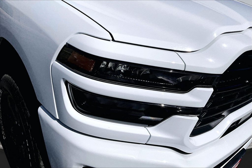 Certified 2026 RAM 2500 Big Horn AWD/4WD image 29