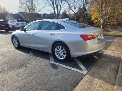 Used 2016 Chevrolet Malibu LT image 4