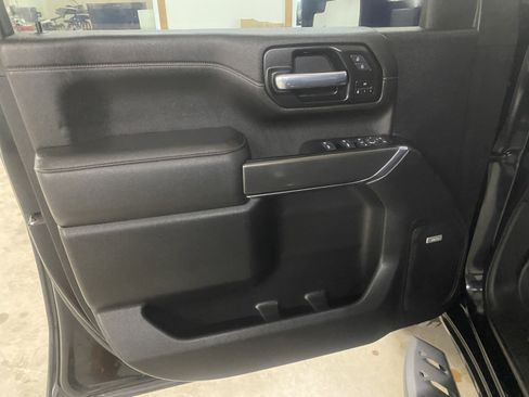 Used 2022 GMC Sierra 2500 AT4 w/ AT4 Preferred Package AWD/4WD image 8