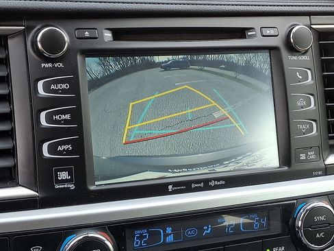 Used 2018 Toyota Highlander Limited image 20