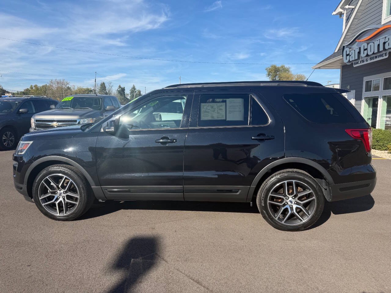 Used 2019 Ford Explorer Sport AWD/4WD image 2