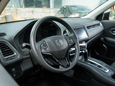 Used 2022 Honda HR-V EX image 6