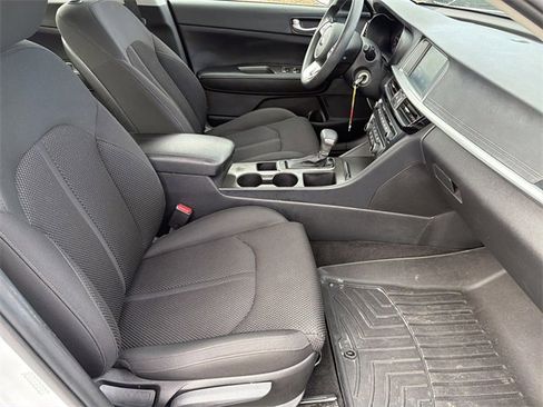 Used 2020 Kia Optima LX image 13