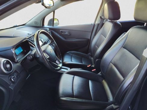 Used 2015 Chevrolet Trax LTZ image 11