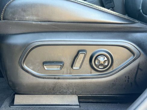 Used 2021 Jeep Grand Cherokee L Limited RWD image 15