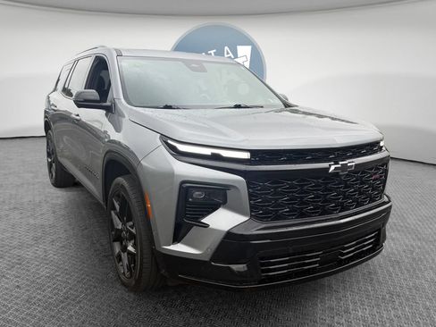Used 2024 Chevrolet Traverse RS w/ LPO, Floor Liner Package AWD/4WD image 1