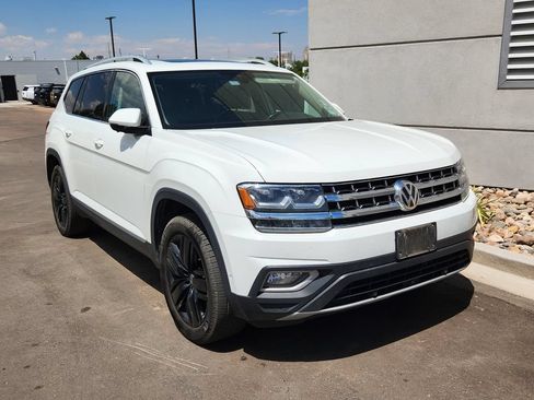 Used 2018 Volkswagen Atlas SEL Premium AWD/4WD image 3