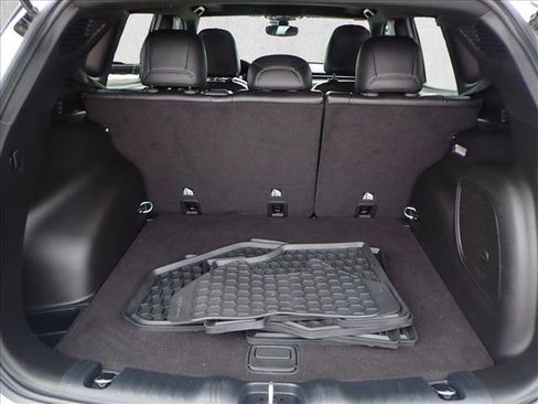 Used 2024 Jeep Compass Limited w/ High Altitude Package image 8