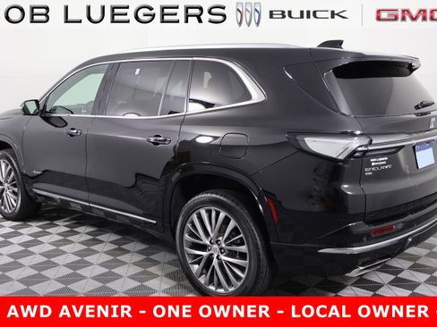 Certified 2025 Buick Enclave Avenir image 6