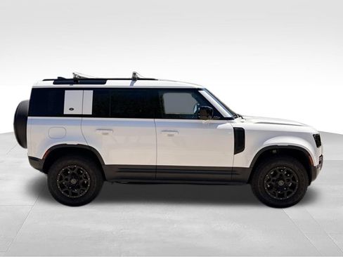 Used 2023 Land Rover Defender 110 AWD/4WD image 5