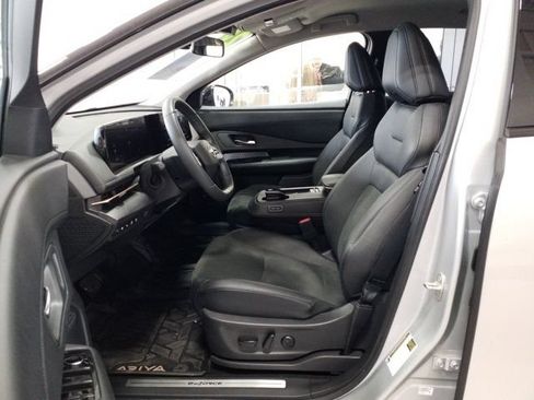 Used 2024 Nissan Ariya AWD image 12