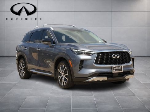 Used 2023 INFINITI QX60 Sensory w/ Vision Package AWD/4WD image 3